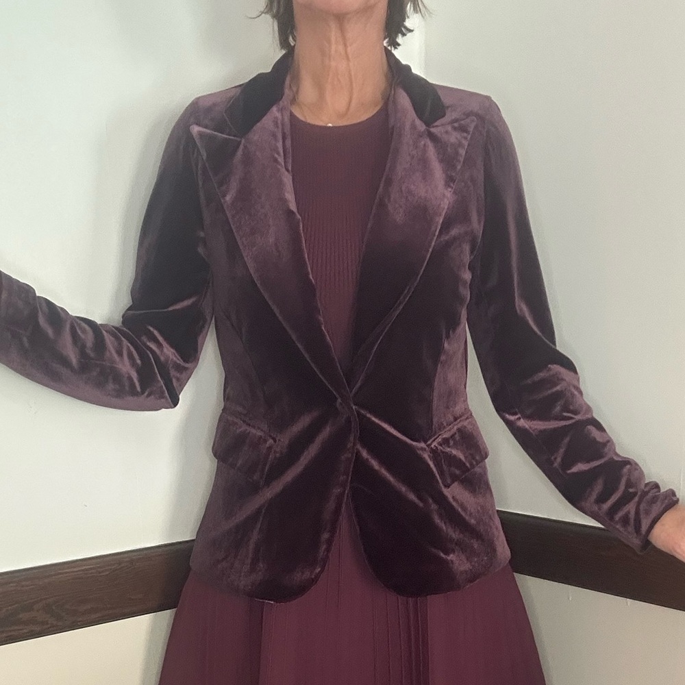 DR2 Rich Burgundy Velvet Ensemble